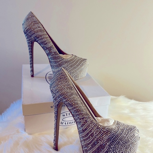 Steve Madden Dyvinal Pewter Crystal Platform Heels - Picture 4 of 7
